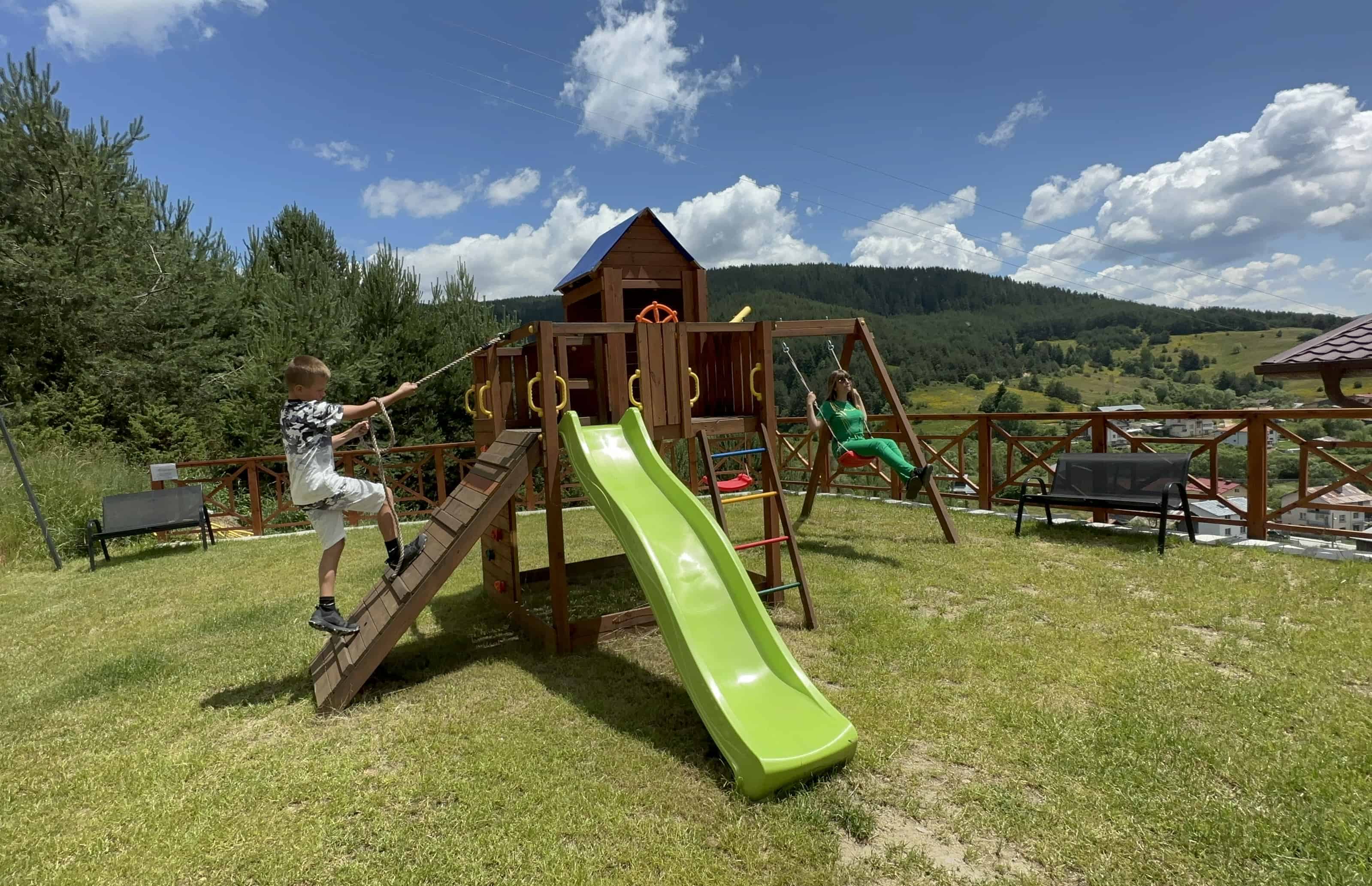 children-playing-in-the-garden